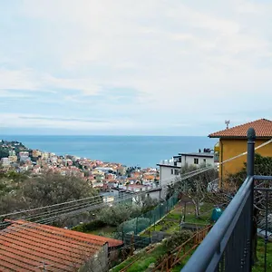 Brenin Apartment